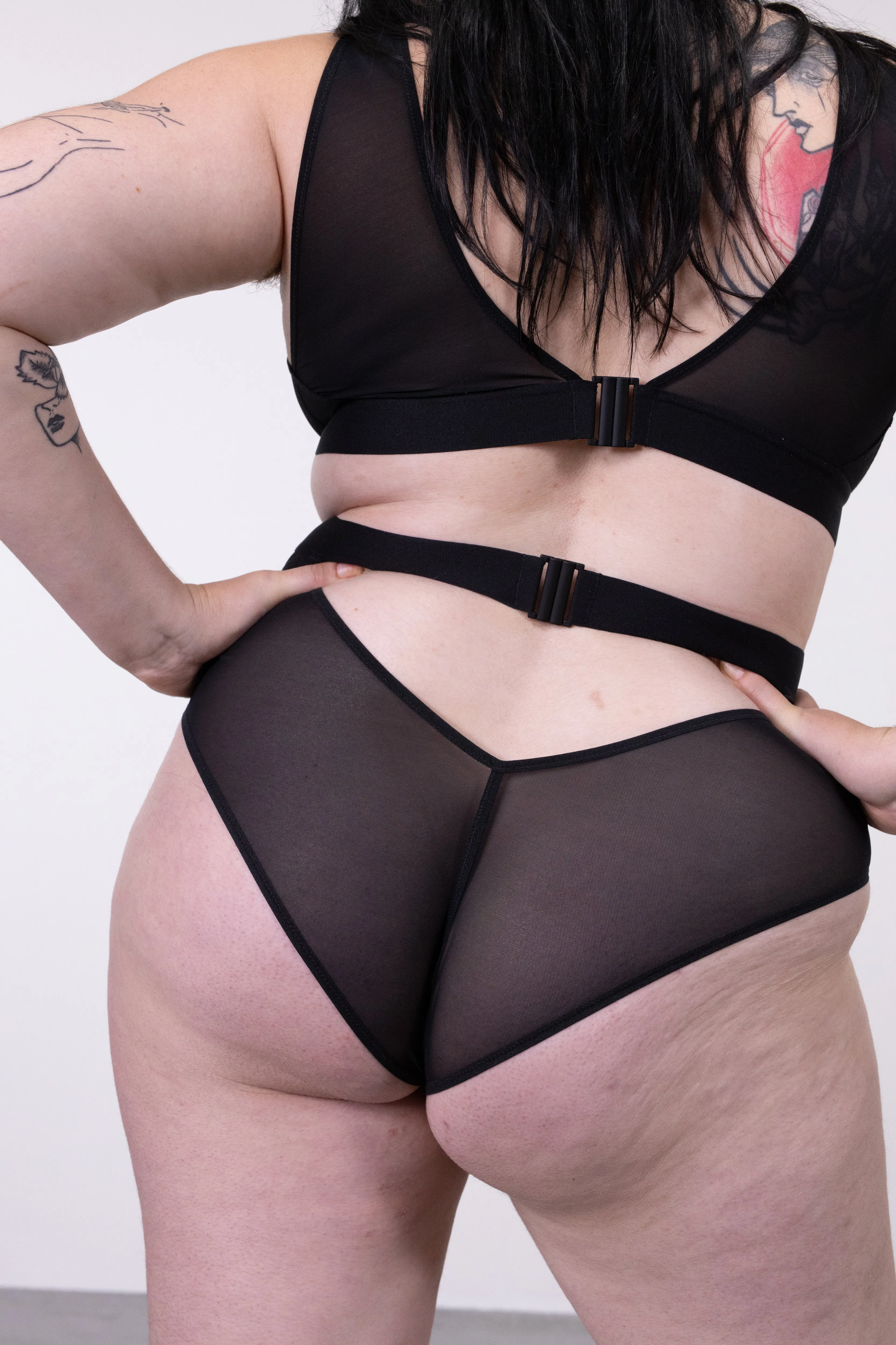 I WANT SALE - tulle -  black