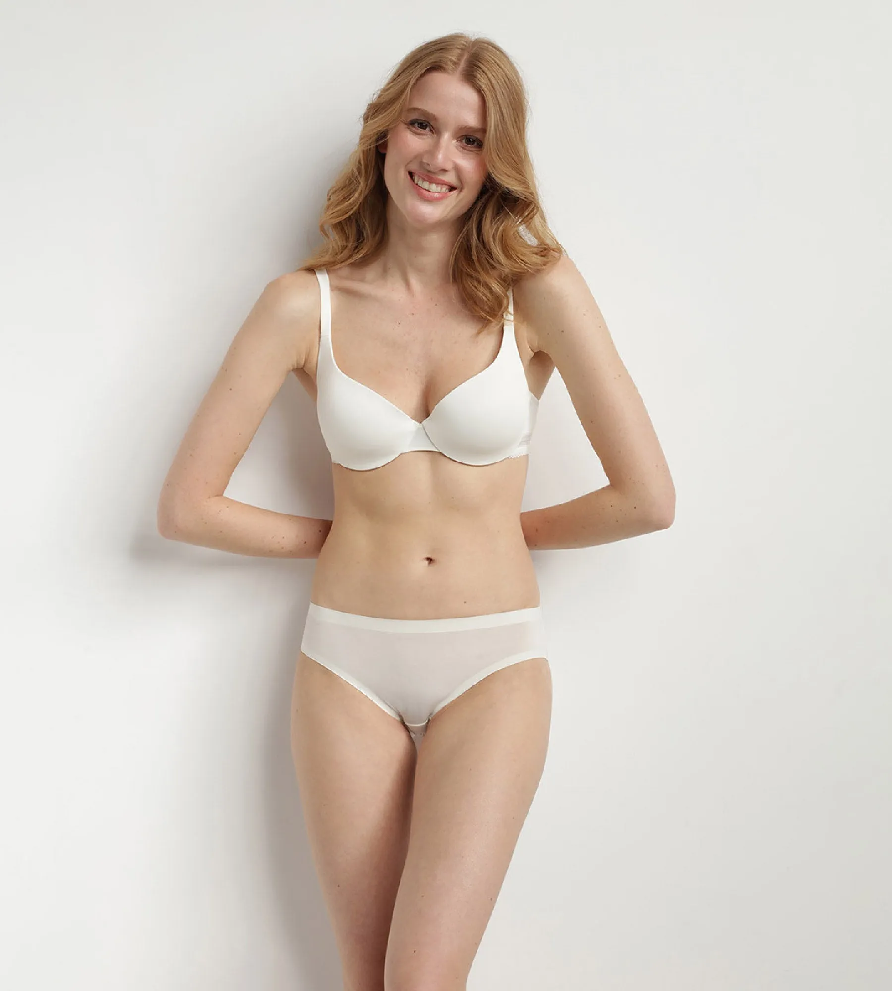 Soutien-gorge corbeille ampliforme nacre InvisiFree de Dim