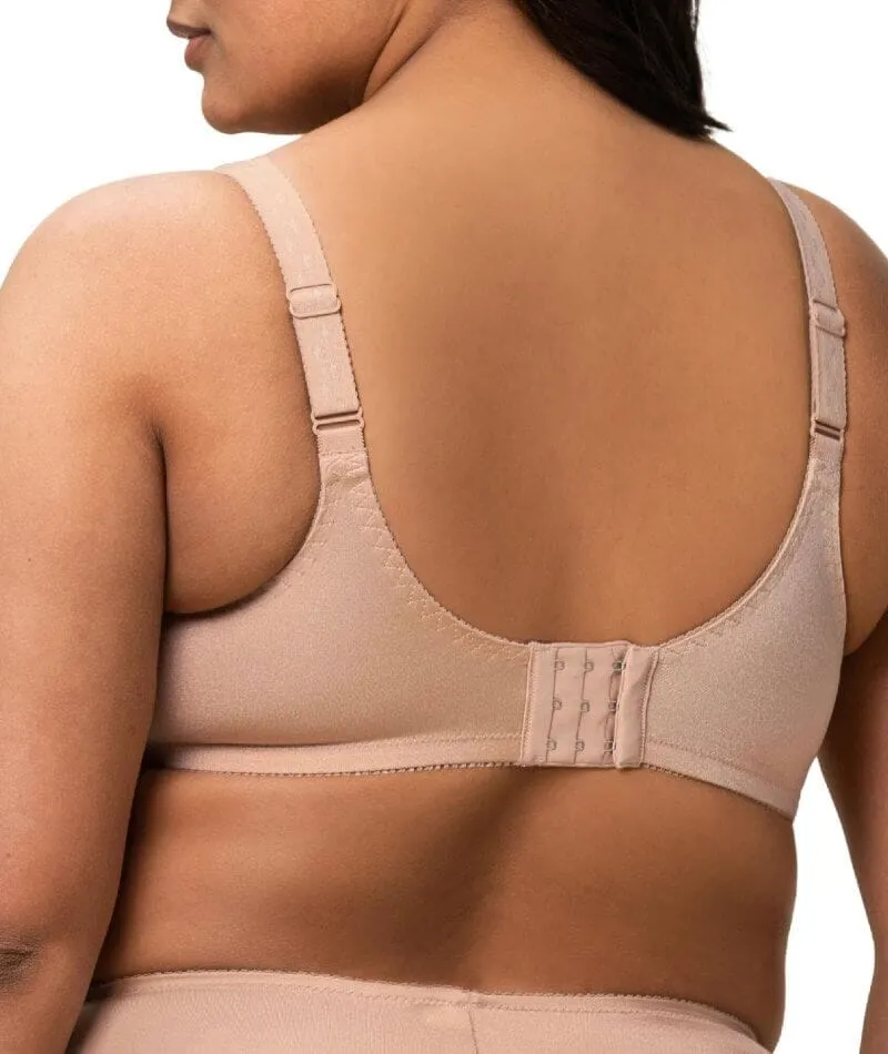 Triumph Ladyform Soft Minimizer Bra - Smooth Skin