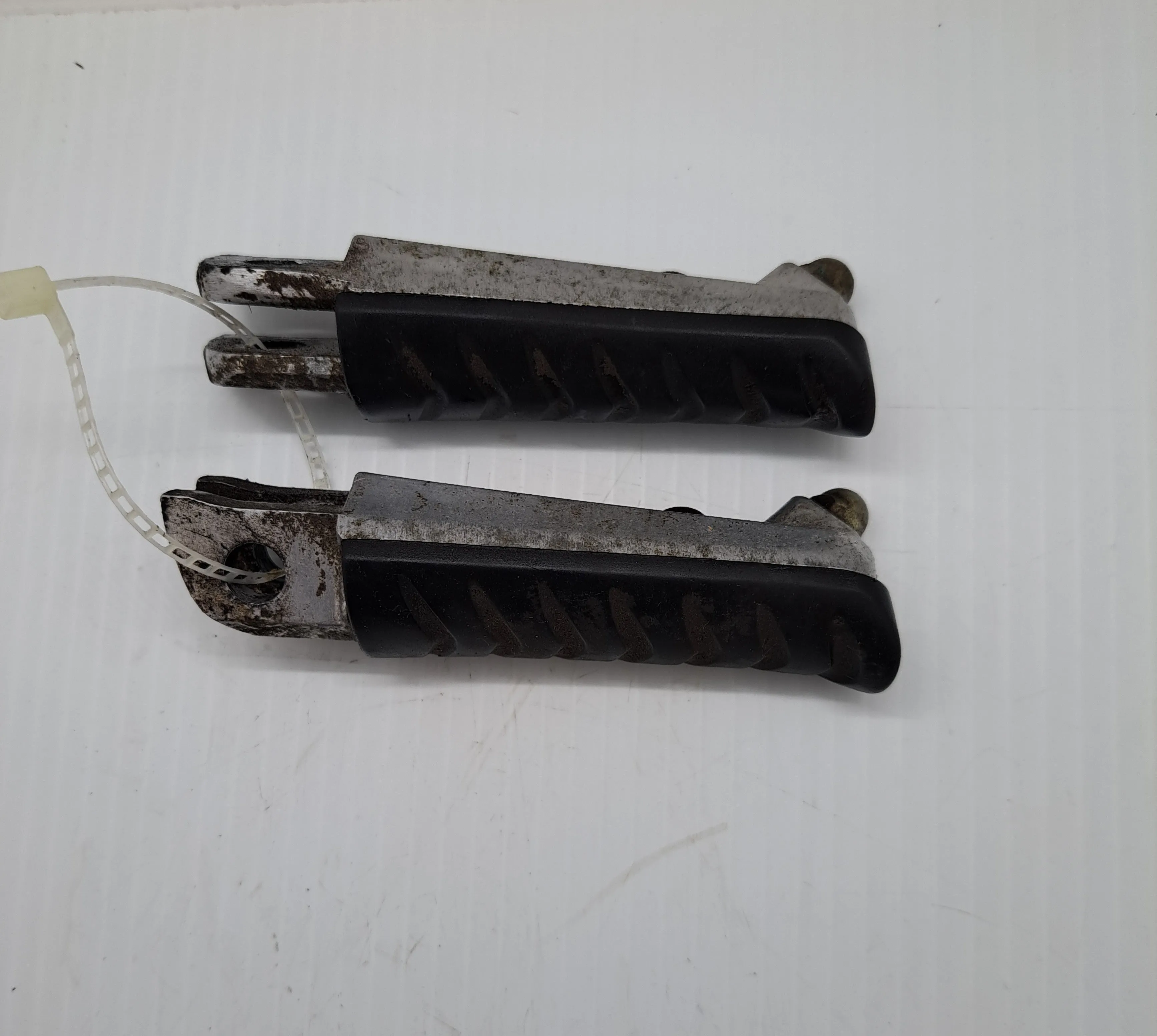 Triumph TT600 Footpegs and Brackets